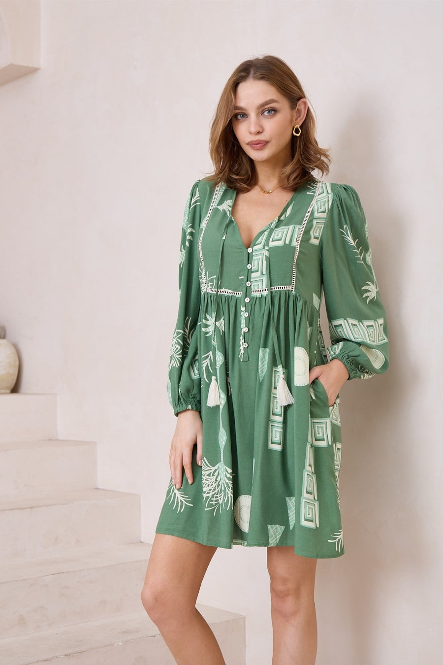 Green pattern sleeved dress