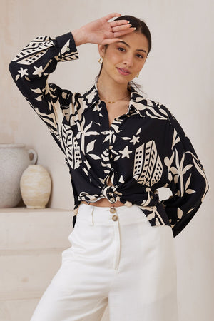 Black cream pattern long sleeve shirt