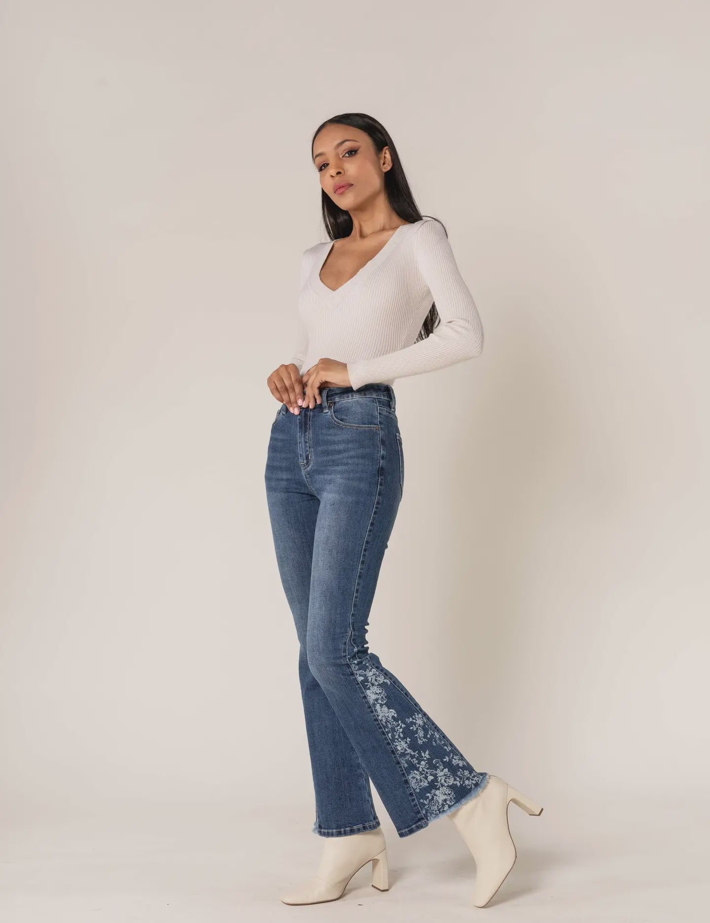 jeans---flower---sunshine-coast.jpg