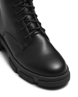 Nadia Black boots