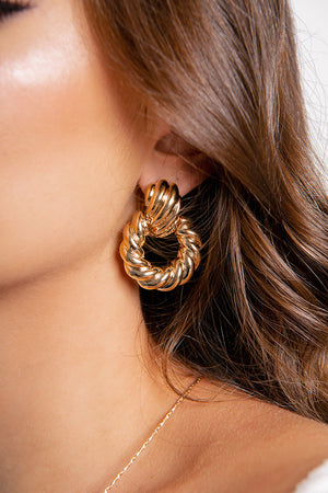 Twirl Stud Earrings Gold